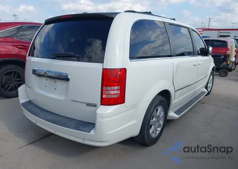 2010 Chrysler Town & Country Touring from USA, damaged, VIN 2A4RR5D14AR133746